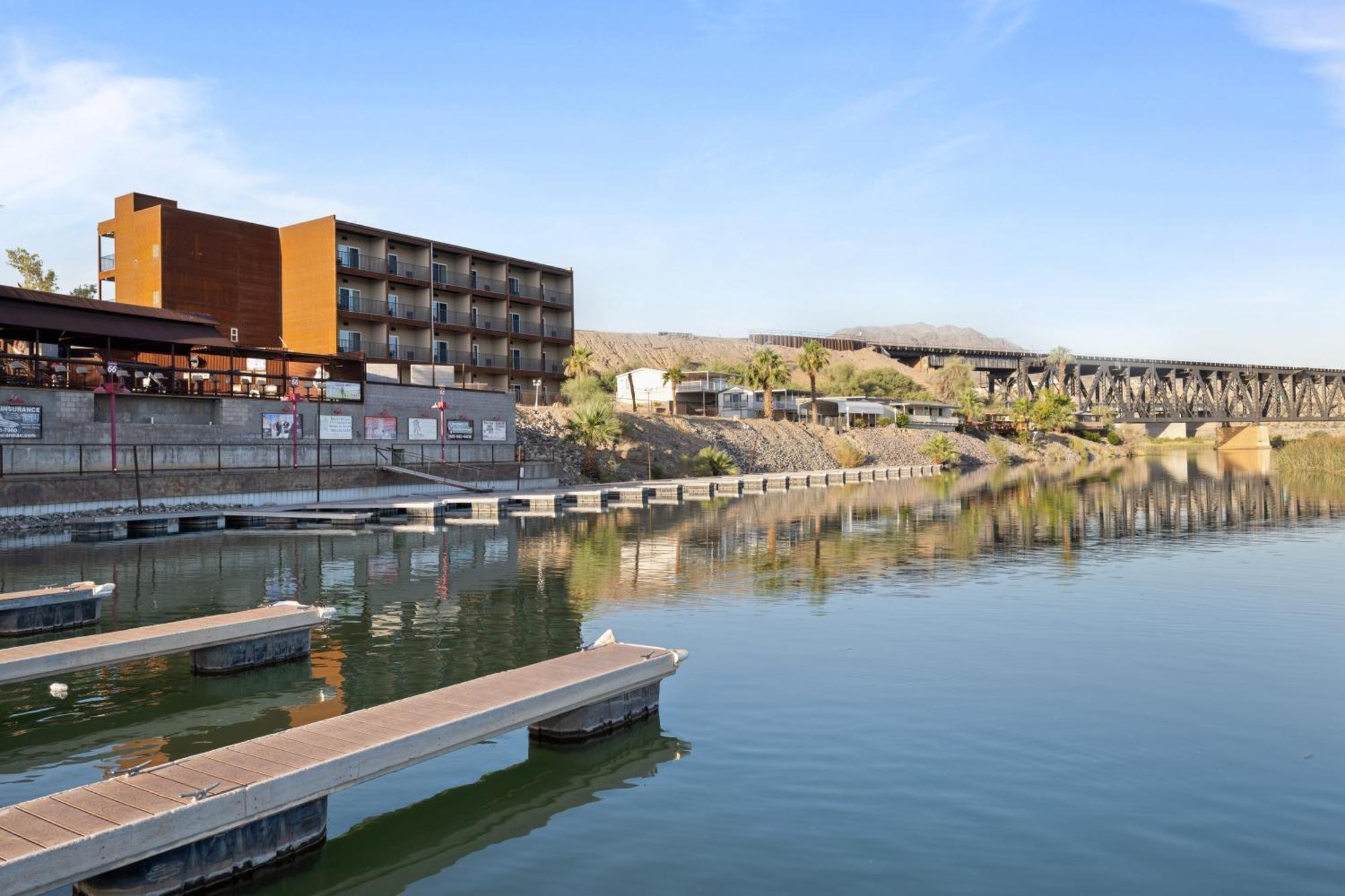 Topock66 Hotel Extérieur photo